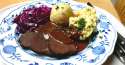 Sauerbraten mit semmelknödeln.jpg