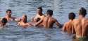 schwimmbad_rapefugees-440x208.jpg