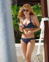Bella-Thorne-in-Bikini-20-768x972.jpg