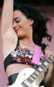 Katy-Perry-microwaving-beau-xlarge.jpg