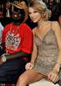 taylor_swift_upskirt_no_panties.jpg