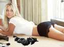 kaley cuoco ass.jpg