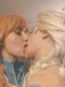 Elsa Anna 4.gif