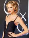 1377522891_taylor-swift-zoom.jpg