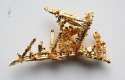 1920px-Gold-crystals.jpg