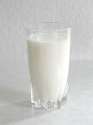 450px-Milk_glass.jpg