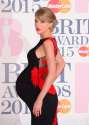taylor_swift_belly_5_by_whateven12-d9de56y-2.jpg
