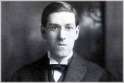 h_p_lovecraft_alone.jpg