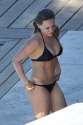 HilaryDuffbikiniItaly5.jpg