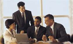 businessmen_000.png