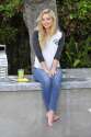 Olivia-Holt-Feet-1662695.jpg
