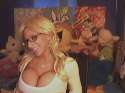 white-cleavage-0000.jpg