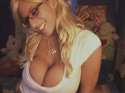 white-cleavage-0008.jpg