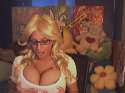 white-cleavage-0011.jpg