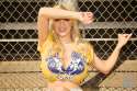 baseballgirl_000.jpg