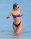 kylie jenner hips.jpg