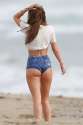 bella_thorne_under_shirt_bikini_peeks__8-2c42dd13_web.jpg