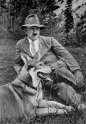 Hitler and Blondi.jpg
