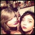 taylor-swift-sarah-hyland.jpg