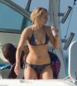 31DECF4C00000578-3477672-Caribbean_queen_Jennifer_Lawrence_showcased_her_flawless_hour_gl-a-9_1457179169089.jpg