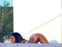 rihanna-nude-photo-shoot-0410-07-580x435.jpg