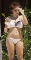 32E1088000000578-3525463-Refreshing_The_actress_sipped_on_a_cold_drink_while_watching_the-a-6_1459941398141.jpg