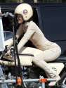 41SRV122KQ_keira_knightley_pink_jumpsuit_filmng_Chanel_ad_september_2010_c.jpg