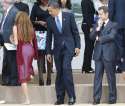 barack-obama-looking-at-womans-butt.jpg