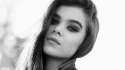 Hailee-Steinfeld-Beauty-Black-and-White-Wallpaper-HD.jpg