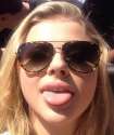 1446349109057_licking-chloe.jpg
