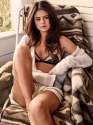 selena-gomez-gq-0516-04.jpg