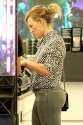 hilary-duff-in-jeans-at-mac-cosmetics-in-west-hollywood-july-2014_9.jpg