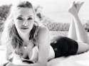 Sweet-Amanda-Seyfried-HD-Wallpaper-e1394464380537.jpg