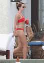 337ACC4800000578-3554397-Taut_and_trim_The_enviably_toned_actress_put_her_fit_physique_on-a-23_14614.jpg