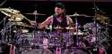 MIke_Portnoy_playing_the_drums_(Rio_de_Janeiro,_2006).jpg