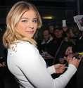 Chloe wants 2give u morethan a Autograph.jpg