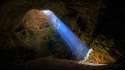 http___www.wallpaperawesome.com_wallpapers-awesome_wallpapers-nature-flowers-leaves-falls-flashlights-awesome_wallpaper-cave-light-sun.jpg