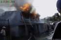 feminista chilena en incendio .gif