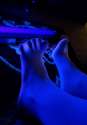 black_light_feet_00111.jpg