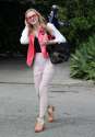 725775383_tduid2230_candids_Elleleavingballetclass032_122_464lo.jpg