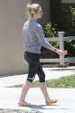 elle-fanning-in-tights-out-and-about-in-los-angeles-06-06-2015_18.jpg