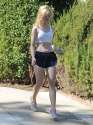 elle-fanning-jogging-in-studio-city-october-2015_7.jpg