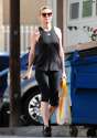kirsten-dunst-arrives-at-a-gym-in-los-angeles-1411_9.jpg