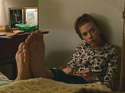 scarlett_johansson_barefoot_by_jason9800player2-d71arga.jpg