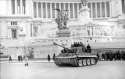Bundesarchiv_Bild_101I-310-0880-38,_Italien,_Rom,_Tiger_I_vor_Vittoriano.jpg