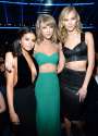 SelenaGomezAmericanMusicAwardsLA23.1114_59.jpg