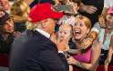 trumpmania_3522431b.jpg