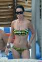 foto_46310_fotos_katy_perry_laat_te_veel_zien_in_bikini.jpg
