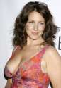 joely_fisher_boobs01.jpg