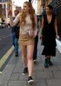 33F647F800000578-3580629-Long_lean_legs_Sophie_looked_a_vision_as_she_headed_to_begin_her-m-21_1462786732647.jpg